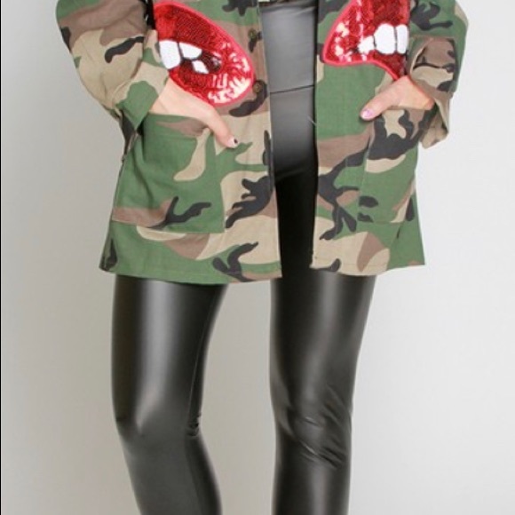 Women’s Lip Sequins Camo Jacket - Picture 4 of 4
